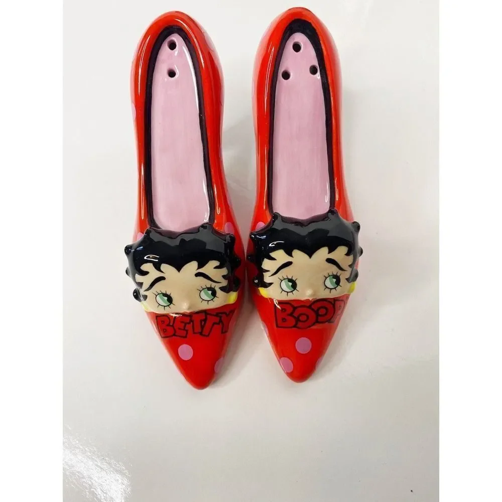 BETTY BOOP COLLECTORS LOT Witch Plush Mini Lunch Box Salt Pepper Shaker